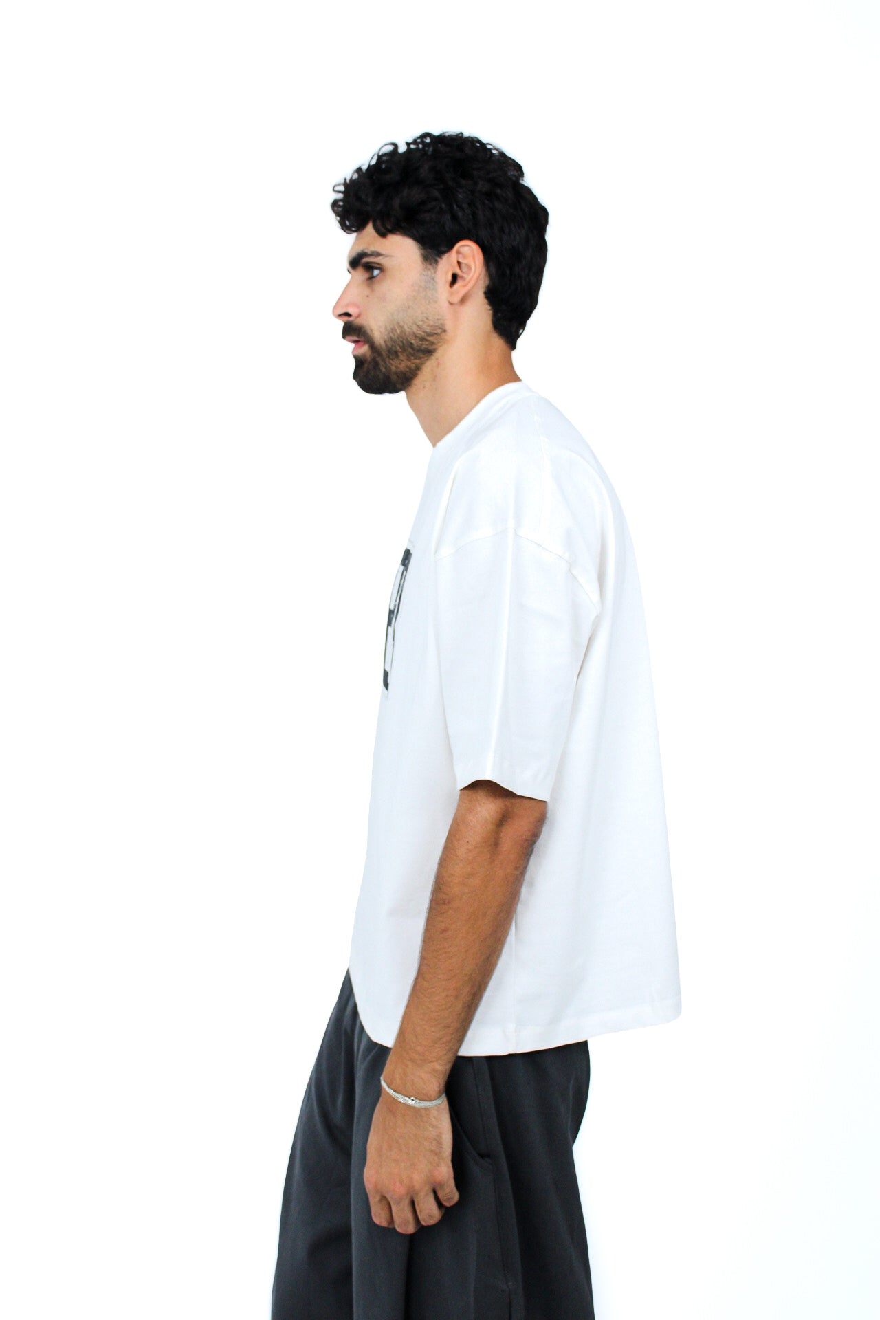 89 Oversized Boxy Tee in White, side view