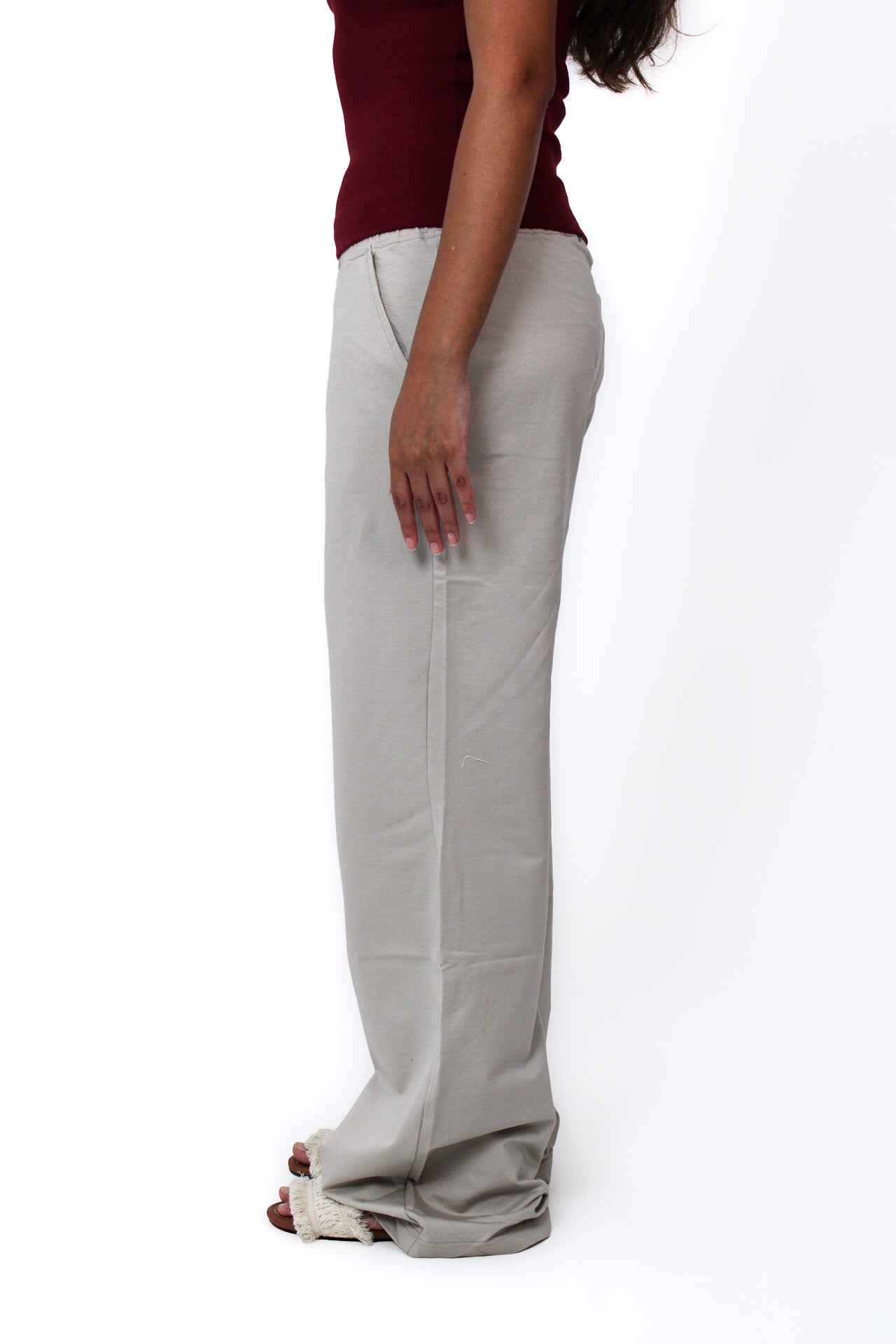 Lightweight Wide-Leg Pants in Griege, side view