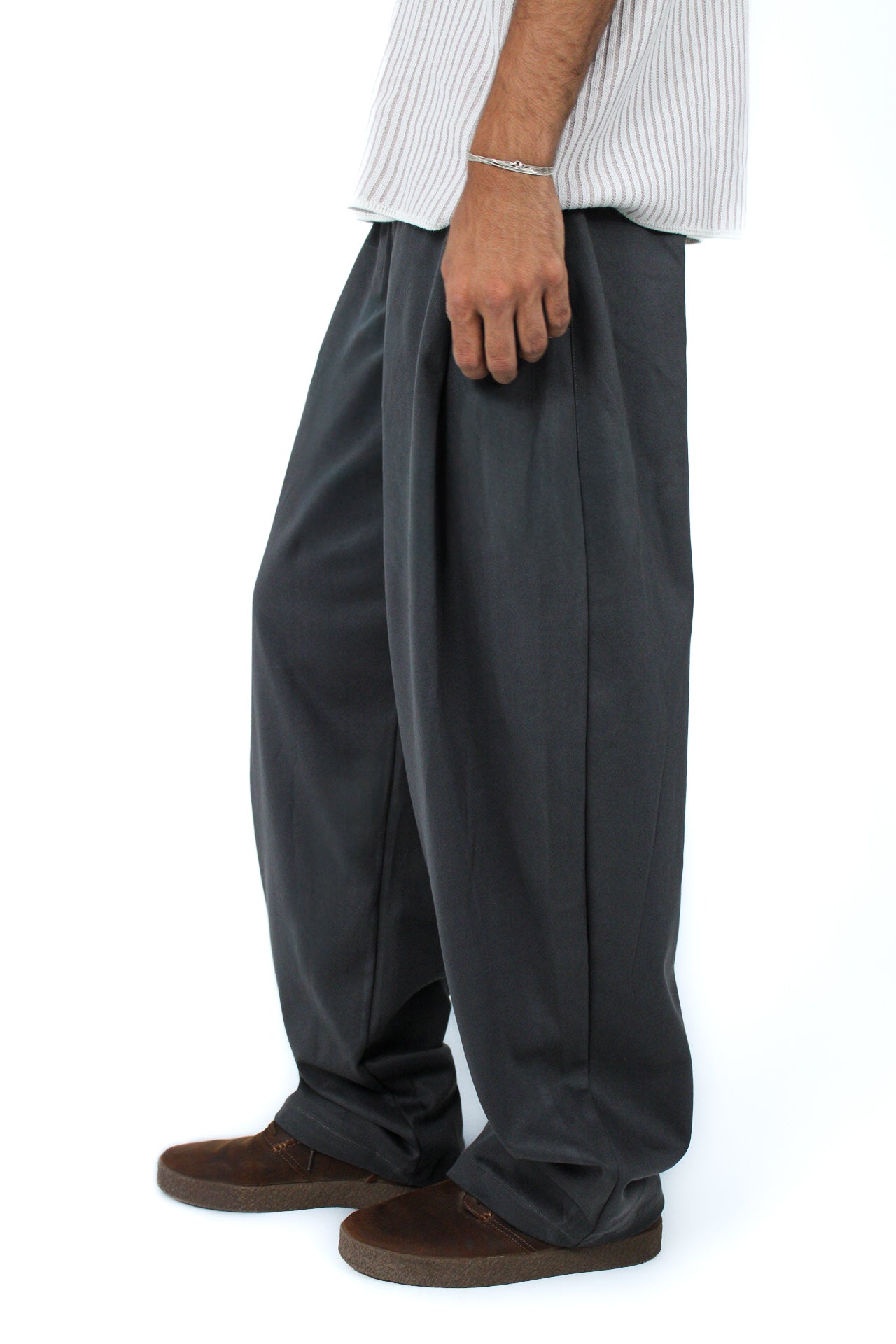 Pleated Balloon-Fit Pants in Dark Gray, side view